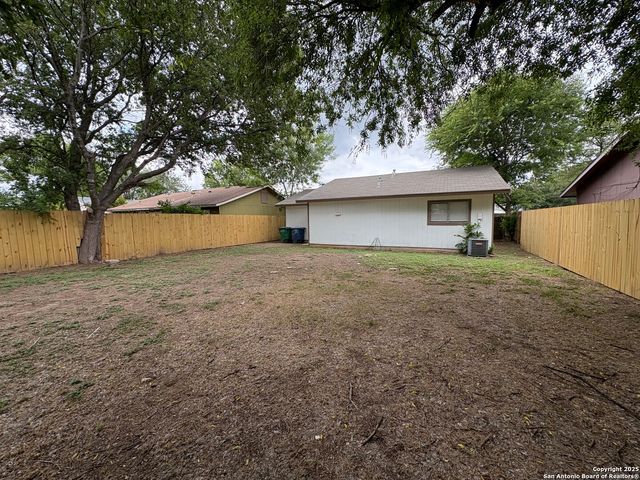 911 Walnut Park, San Antonio, TX 78227