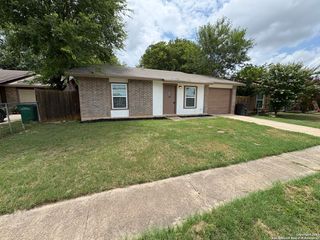 911 Walnut Park, San Antonio, TX 78227