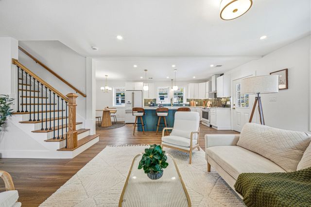 54 Rangeley Rd 2, Newton, MA 02465