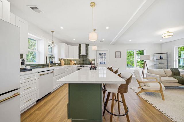 54 Rangeley Rd 2, Newton, MA 02465