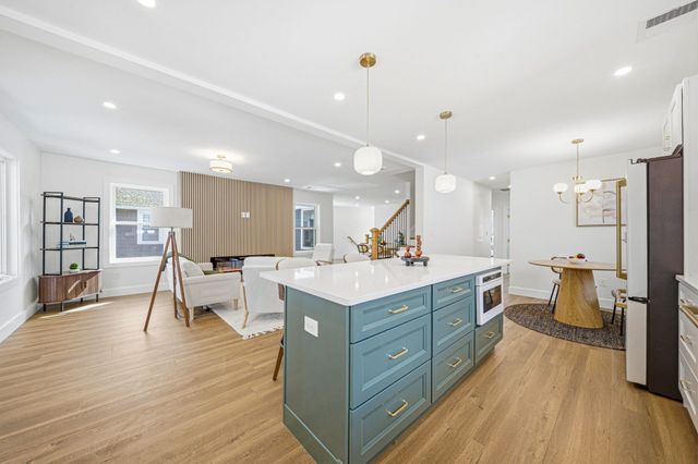 54 Rangeley Rd 2, Newton, MA 02465