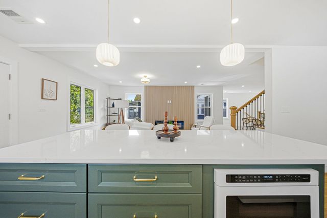 54 Rangeley Rd 2, Newton, MA 02465