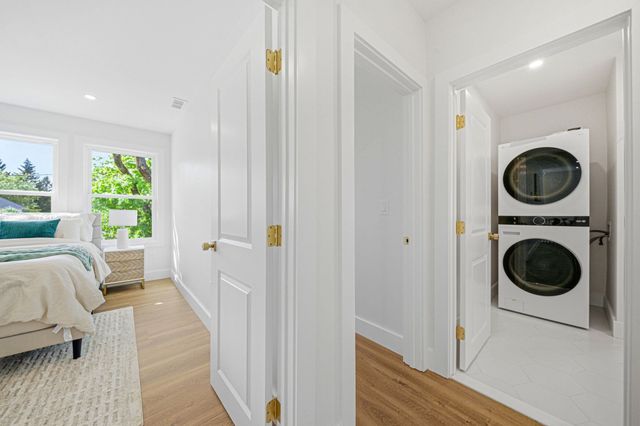 54 Rangeley Rd 2, Newton, MA 02465