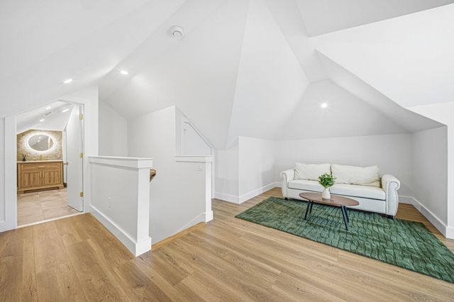 54 Rangeley Rd 2, Newton, MA 02465
