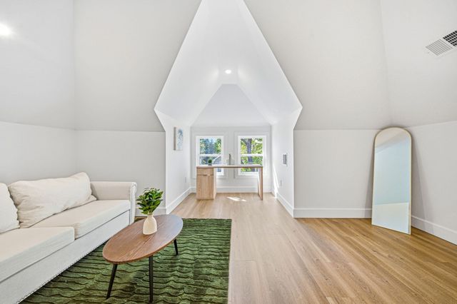54 Rangeley Rd 2, Newton, MA 02465