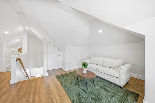 54 Rangeley Rd 2, Newton, MA 02465
