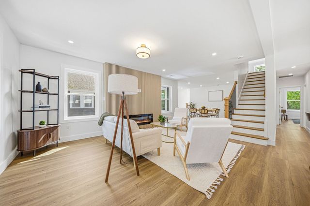 54 Rangeley Rd 2, Newton, MA 02465