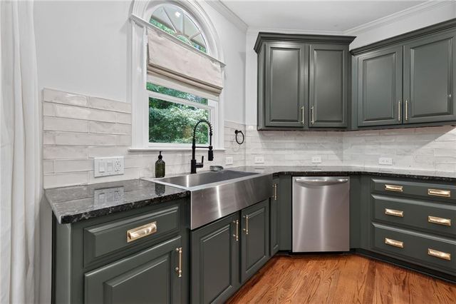 211 Cedarhurst Drive, Canton, GA 30115