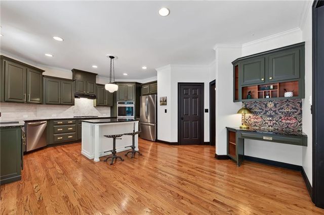 211 Cedarhurst Drive, Canton, GA 30115