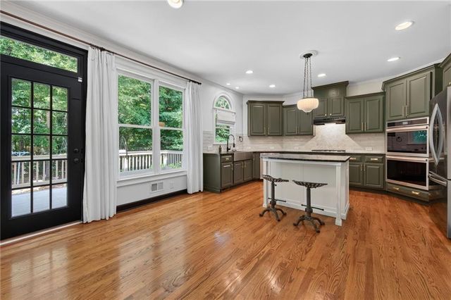 211 Cedarhurst Drive, Canton, GA 30115