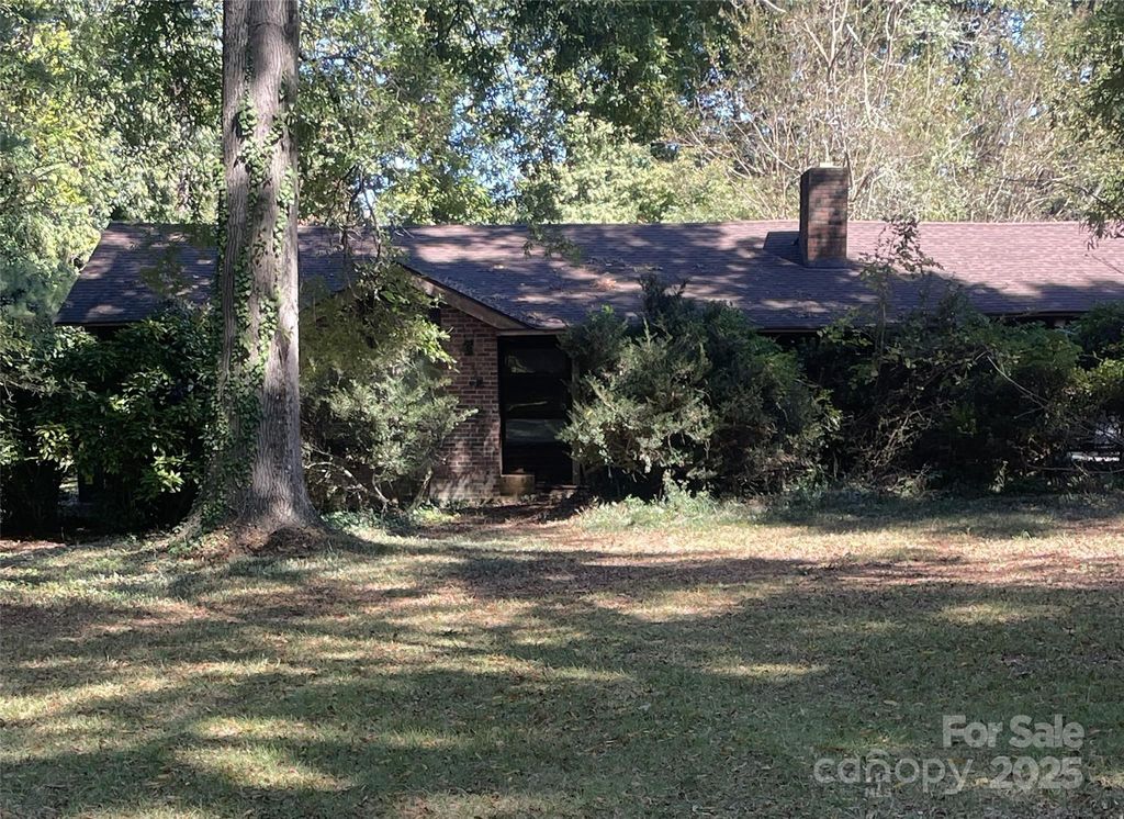 7409 Alexander Road, Charlotte, NC 28270