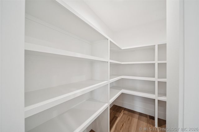 2044 E 129th Place S, Jenks, OK 74037