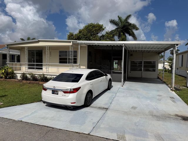 2041 SW 84th Avenue, Davie, FL 33324