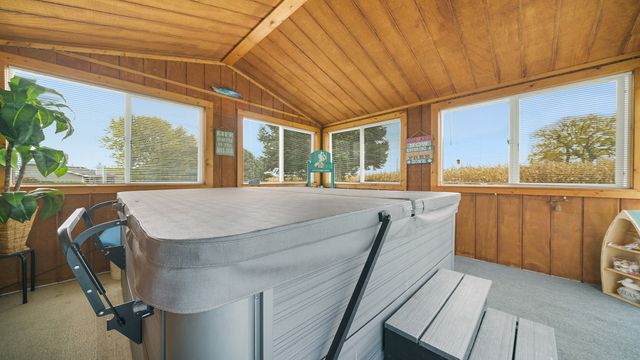 13116 Springhill Drive, Winnebago, IL 61088