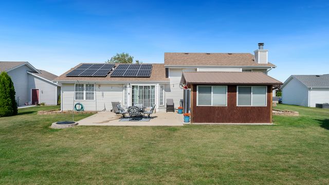 13116 Springhill Drive, Winnebago, IL 61088