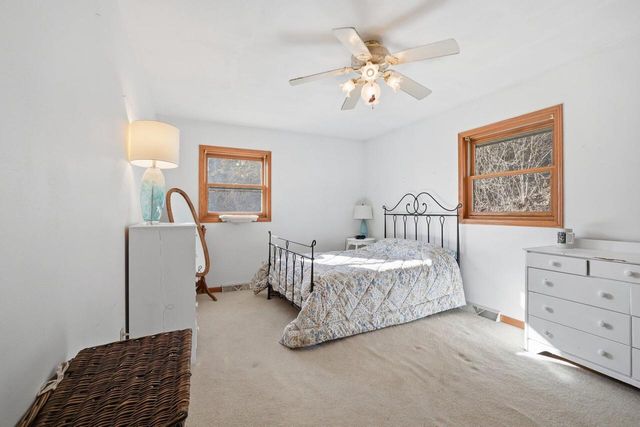 142 Riverside DRIVE, Waterford, WI 53185