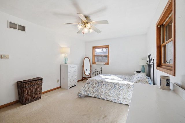 142 Riverside DRIVE, Waterford, WI 53185