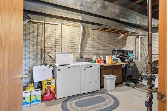 142 Riverside DRIVE, Waterford, WI 53185