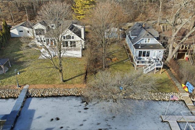 142 Riverside DRIVE, Waterford, WI 53185