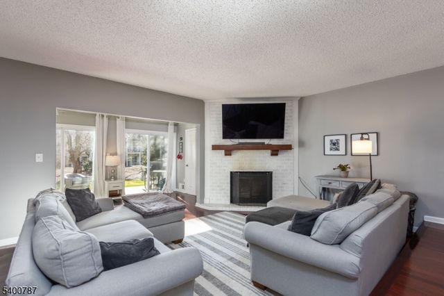 3302 Pinhorn Dr, Bridgewater Twp., NJ 08807