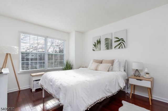 3302 Pinhorn Dr, Bridgewater Twp., NJ 08807