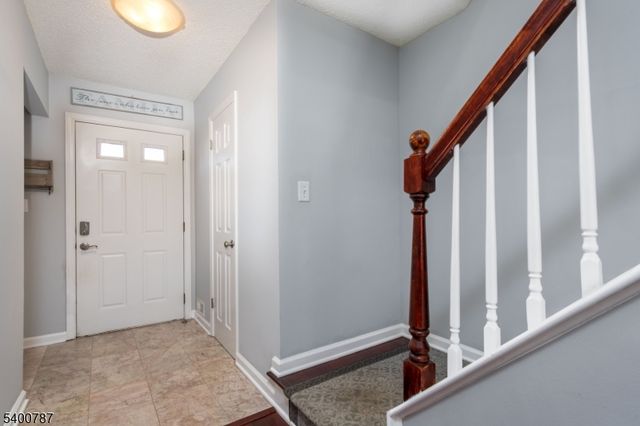 3302 Pinhorn Dr, Bridgewater Twp., NJ 08807