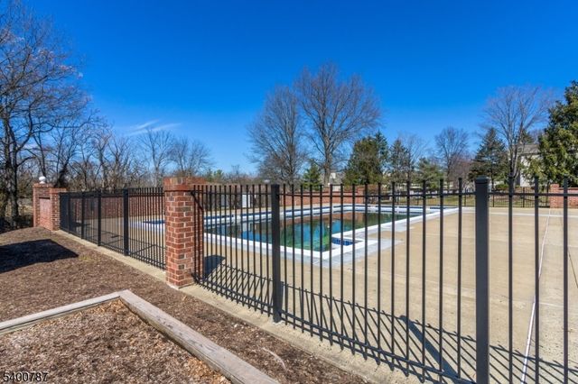 3302 Pinhorn Dr, Bridgewater Twp., NJ 08807