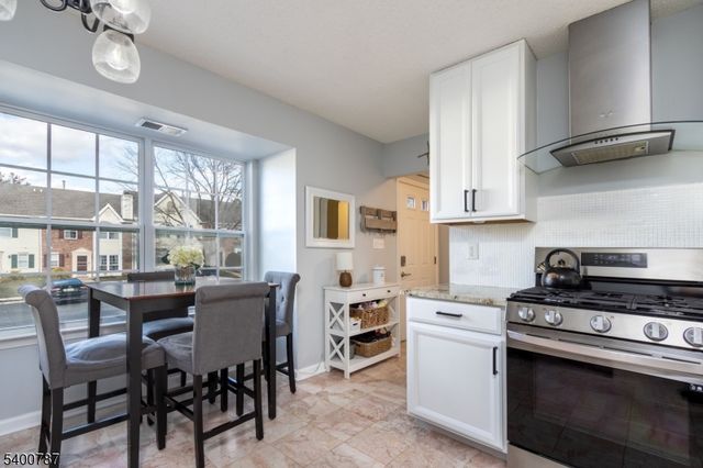 3302 Pinhorn Dr, Bridgewater Twp., NJ 08807