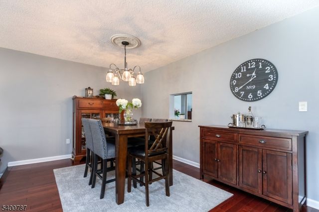 3302 Pinhorn Dr, Bridgewater Twp., NJ 08807