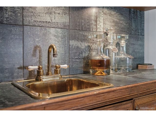 1360 N Corona St, Denver, CO 80218
