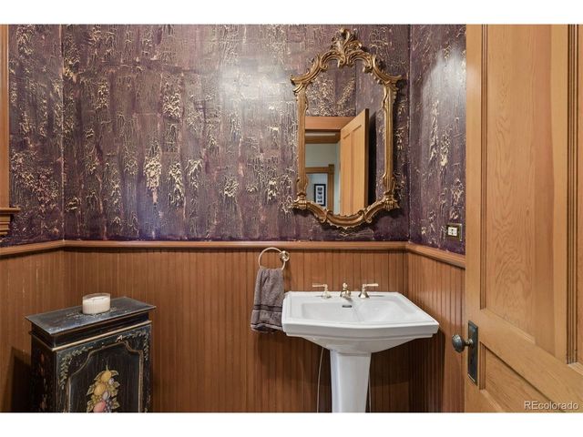 1360 N Corona St, Denver, CO 80218