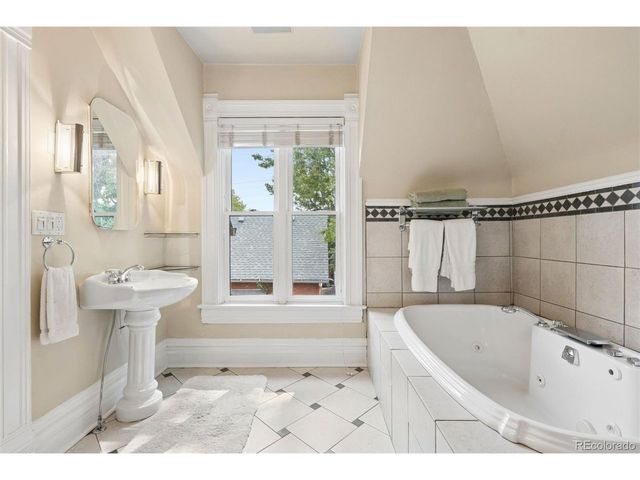 1360 N Corona St, Denver, CO 80218