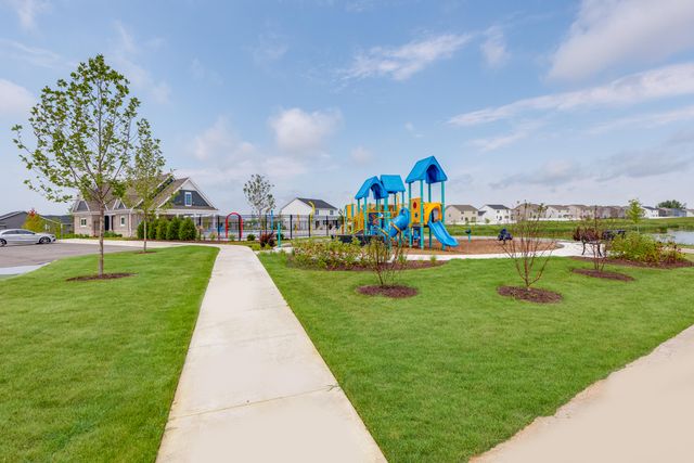 10929 Green Place, Winfield, IN 46307