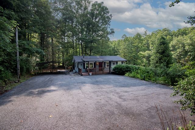 1386 Mulkey Gap Road, Blairsville, GA 30512