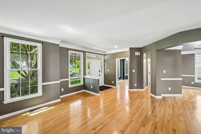 30 WRIGHT DR, Chesterfield, NJ 08515