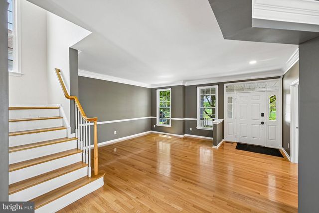 30 WRIGHT DR, Chesterfield, NJ 08515