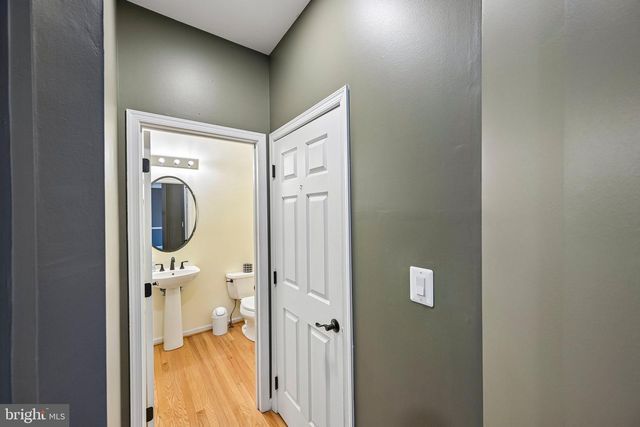 30 WRIGHT DR, Chesterfield, NJ 08515