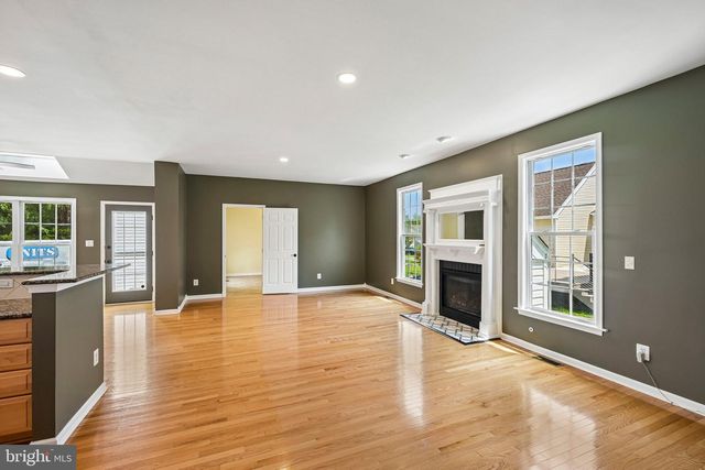 30 WRIGHT DR, Chesterfield, NJ 08515