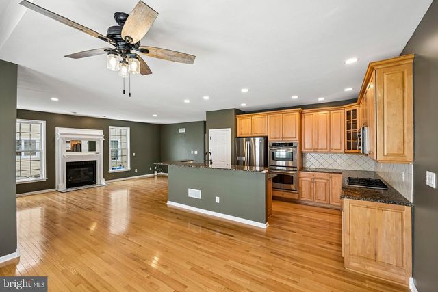 30 WRIGHT DR, Chesterfield, NJ 08515
