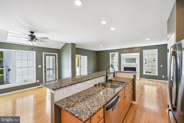 30 WRIGHT DR, Chesterfield, NJ 08515
