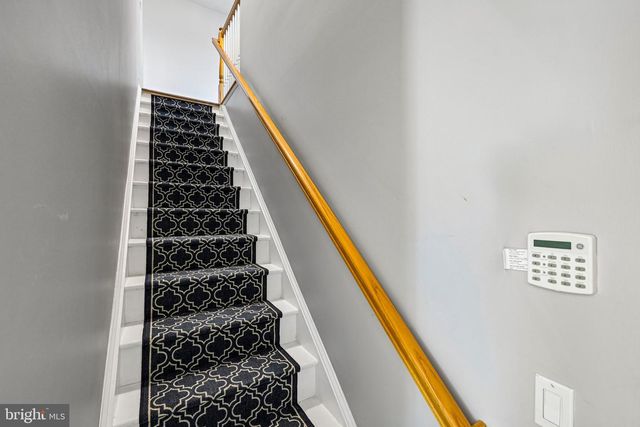 30 WRIGHT DR, Chesterfield, NJ 08515