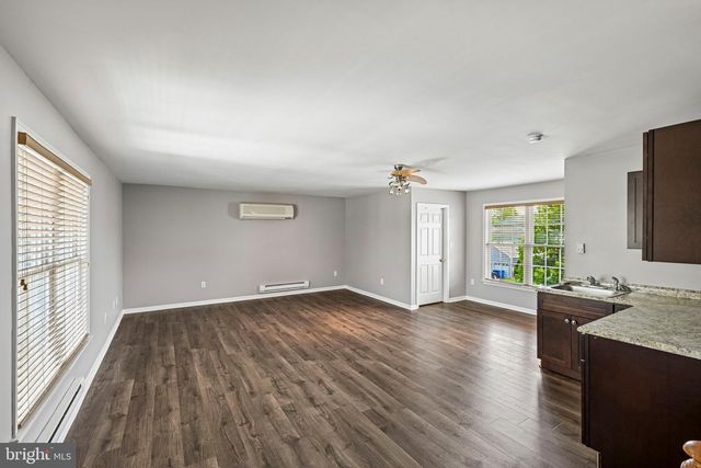 30 WRIGHT DR, Chesterfield, NJ 08515