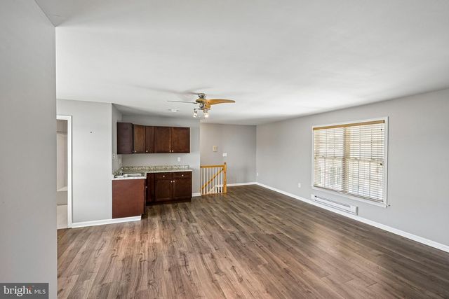 30 WRIGHT DR, Chesterfield, NJ 08515
