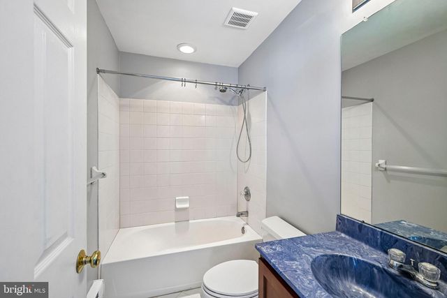 30 WRIGHT DR, Chesterfield, NJ 08515