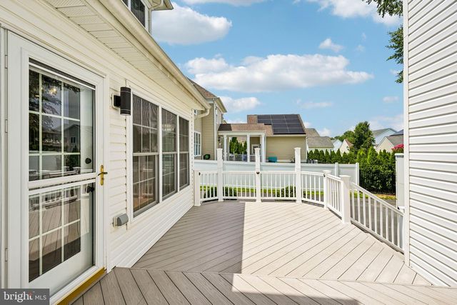30 WRIGHT DR, Chesterfield, NJ 08515