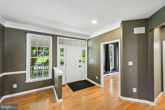 30 WRIGHT DR, Chesterfield, NJ 08515