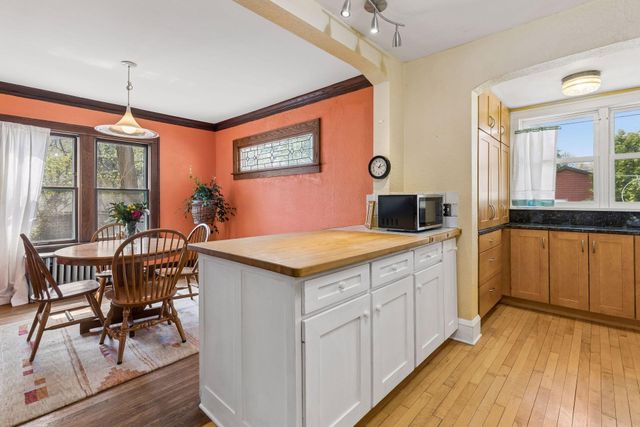 2536 30th Avenue S, Minneapolis, MN 55406