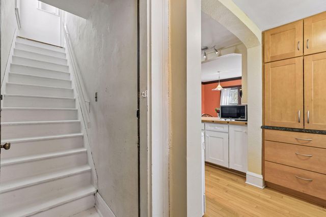 2536 30th Avenue S, Minneapolis, MN 55406