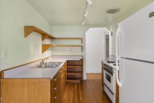 2536 30th Avenue S, Minneapolis, MN 55406