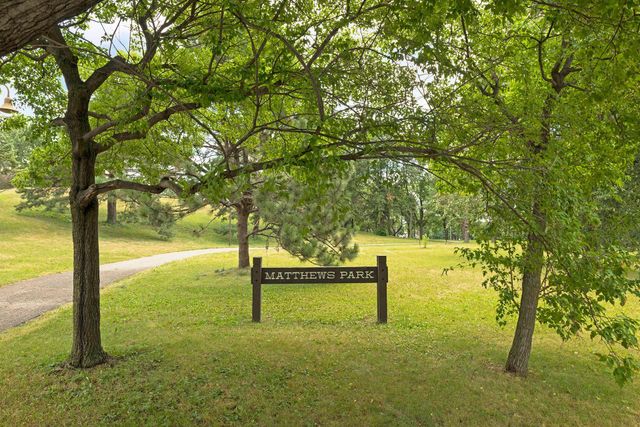 2536 30th Avenue S, Minneapolis, MN 55406